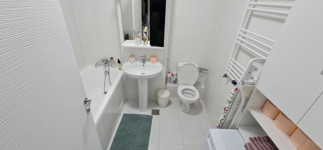 Studio Spatios,Intim+ Loc Parcare Propriu,Vedere Panoramica,Utilat De Lux Bukarest Exterior foto